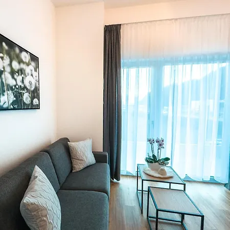 Alpenluxus Presents - Lisis Zillertalblick With Roof Terrace & Car Park Appartement *