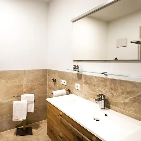 Alpenluxus Presents - Lisis Zillertalblick With Roof Terrace & Car Park Appartement