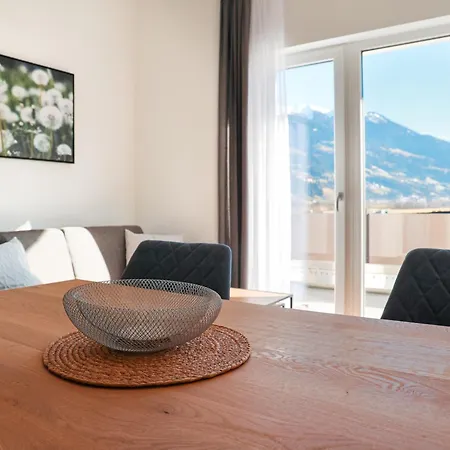 Alpenluxus Presents - Lisis Zillertalblick With Roof Terrace & Car Park Appartement Schlitters