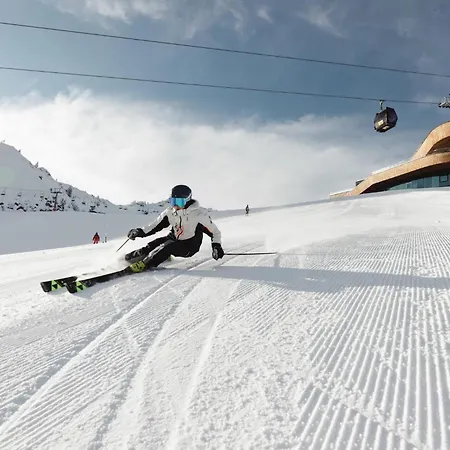 Alpenluxus Presents - Lisis Zillertalblick With Roof Terrace & Car Park * Schlitters